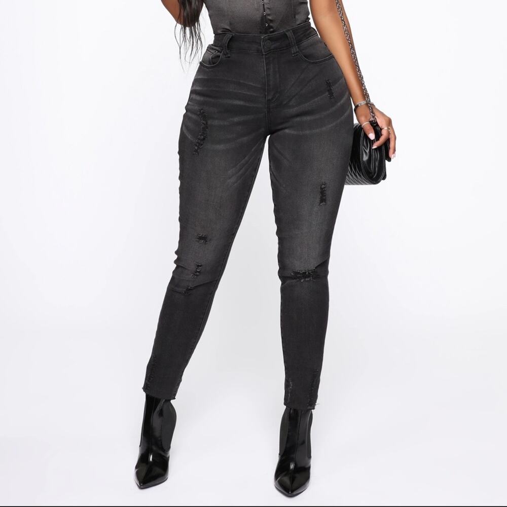 NWT Fashion Nova do it again black distressed skinny jeans size 11